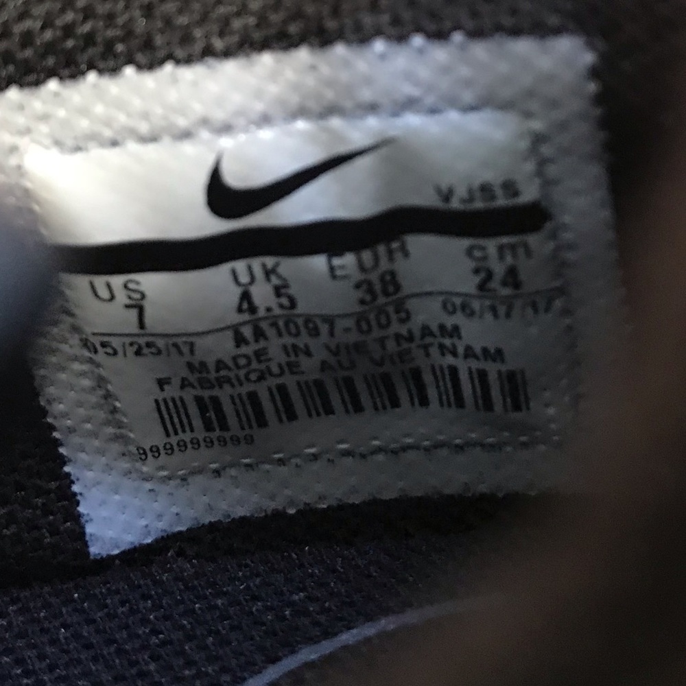 NWT Nike City Loop Woman’s Shoes Black - Picture 7 of 8